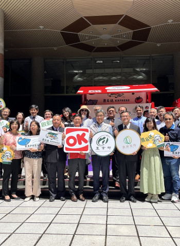 農業部攜手OKmart打造全國農產物流網「農易送EXPRESS」 全臺逾1200據點農民配送運費省3成