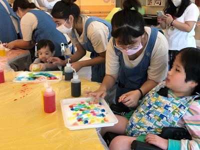 民生醫院飛象家園攜手竹西育兒資源中心創新 五感藝術體驗活動開啟安置孩童全新感官之旅