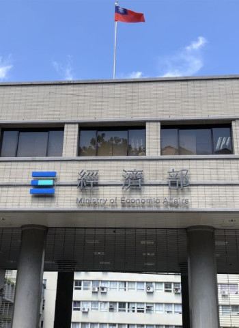 進口車搶市！「禁陸令」重創台灣供應鏈