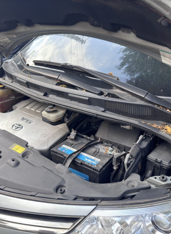 自動擋汽車電池遇到沒電何解?教你快速解套,免叫拖車省大錢