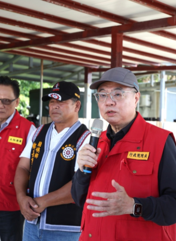 行政院長卓榮泰前往蘭嶼視察康芮颱風災後復原工作 承諾全力協助重建