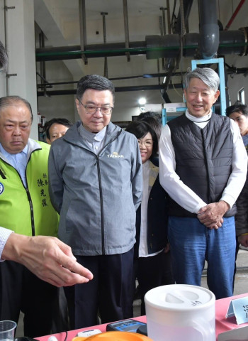 澎湖縣長陳光復陪卓榮泰院長視察澎湖！中央支持加碼，地方建設大提速