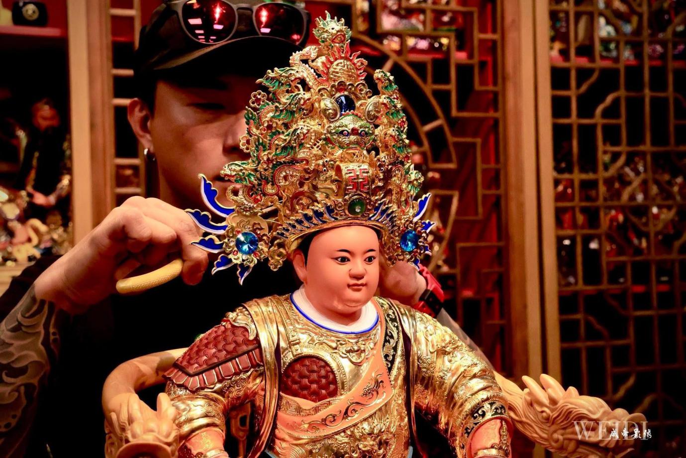 台南佛具專賣店 融合新中式風格與信仰 打造現代宴王擺設空間