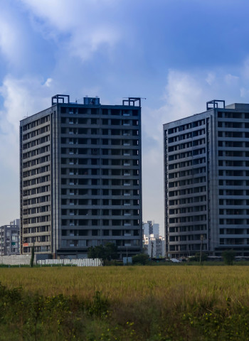 內政部公布Q2全國房貸負擔率創新高,專家警告臺北超過七成或引發泡沫風險