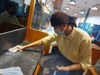 憨兒阿輝無懼障礙與失親 順利就業走向自立之路