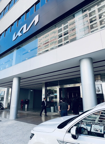 Kia 經銷商百皇汽車台南展示中心暨服務廠隆重開幕,提升南台灣汽車服務水準