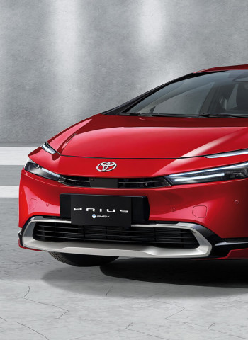 豐田 Toyota 計劃削減三分之一的產量，預計在 2026 年達成生產100萬輛電動車