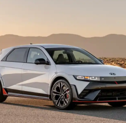 現代大放送!購買2025 IONIQ 5 N,即贈專屬N版電動車充電器!