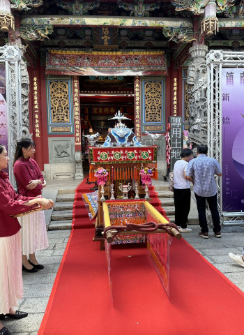 愛爾麗醫療集團助力【府城迎媽祖】盛典 鎮南媽新鑾轎過火安座首亮相