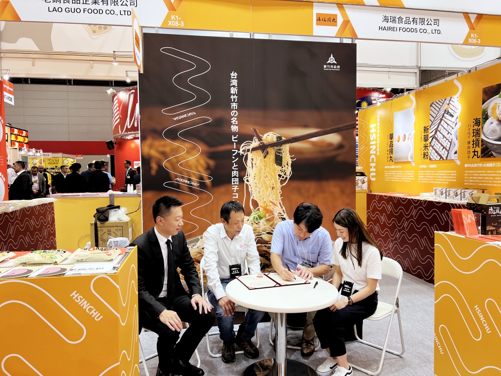 米粉、摃丸首度挺進日本關西食品展　竹市代理市長邱臣遠：推動產業國際化，讓世界看見竹市特產！