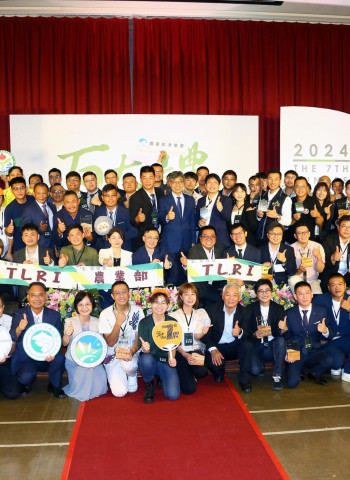 稀少物種產業化 百大青農陳冠博寵物蛙北美市占7成 謝蕙雯量產綬草萃取出口日本、東南亞