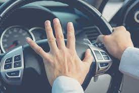 隧道內違規超車頻傳 小心荷包失血又危險