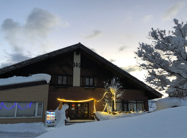 走入雪國歐風童話 日本妙高國家公園的「溫莎莊園Hotel」在銀白山林中等你 日本妙高住宿滑雪首選