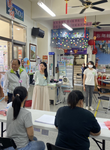 陳光復向選務人員表達感謝 呼籲鄉親踴躍投票 為國家未來發聲