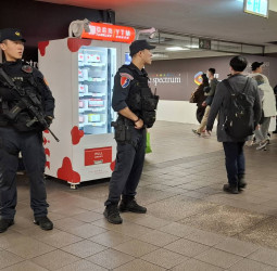 板南線臺北車站發生煙霧彈事件　一死一傷　北捷全面升級維安配合偵辦  警方全力緝凶