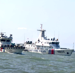 海軍與海巡全面戒備應對中國軍演　全天候監控守護國人平安入夜