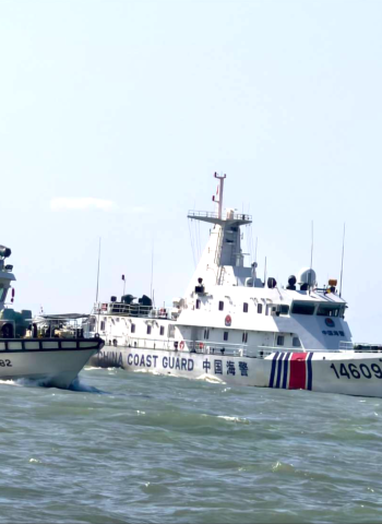 海軍與海巡全面戒備應對中國軍演　全天候監控守護國人平安入夜