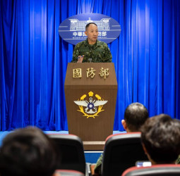 超越1996年臺海危機警戒距離　中共火箭彈落點逼近24海浬線　國防部回應史上最接近實彈射擊