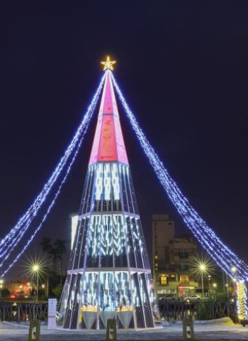 2025臺南聖誕燈節盛大登場：河樂燈區光之旅程與新營文化中心雲之曙光打造冬日奇幻光影世界