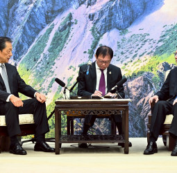 行政院長卓榮泰接見日本臺灣交流協會隅修三會長 強調深化經貿合作與共同維護臺海和平穩定