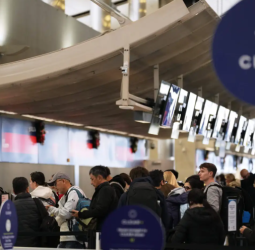 赴美免簽大逆轉！先交出你的臉書和IG！免簽旅客恐被全面審查五年社群紀錄　連email、電話、親屬背景都得上繳給美國政府