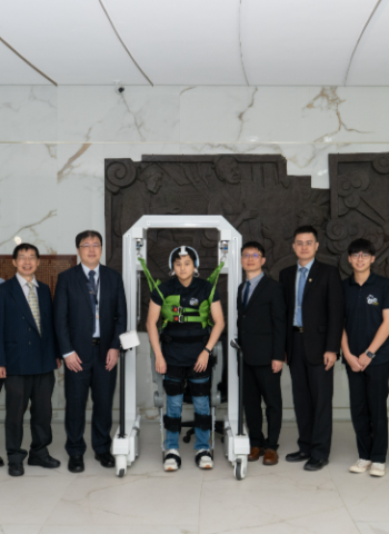 全球首創「AI隨動步行復健機器人HopeStride」正式亮相，從想走到能走開啟主動式復健新時代，助力中風患者重建行動能力