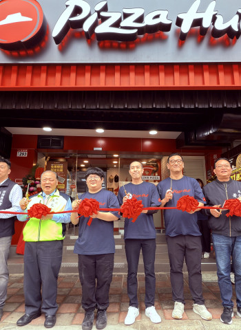 必勝客首度插旗澎湖！陳光復親臨祝賀　盼帶動觀光與消費