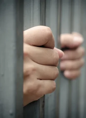 牢房變噩夢!臺中受刑人遭室友一天性侵犯三次 逃無可逃崩潰求救