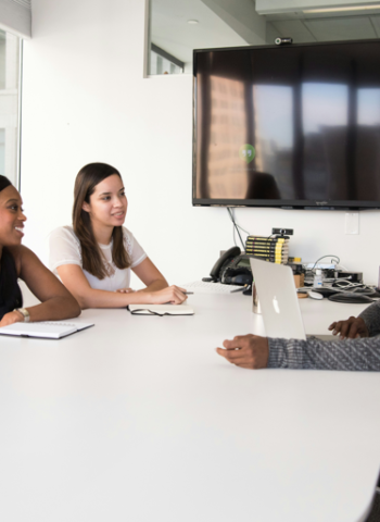 從私立大學到國立碩士,學歷差距讓她的求職機會暴增!