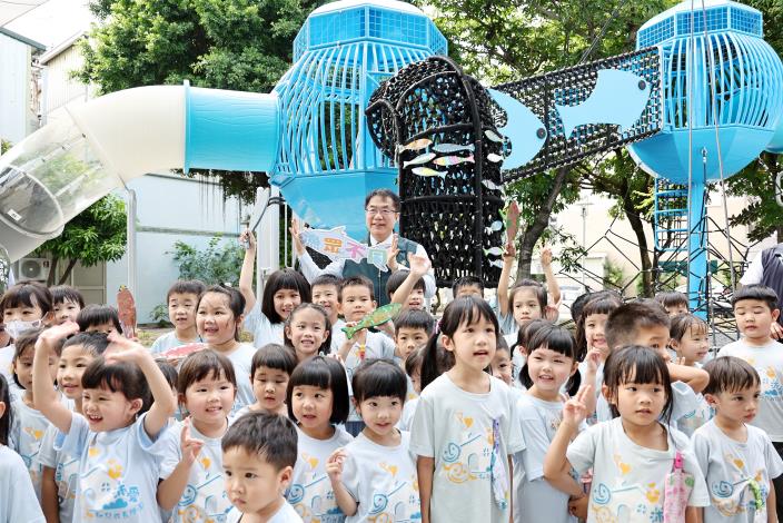 「一區一特色公園」再添亮點　臺南市長黃偉哲視察臺南北區華德公園特色遊戲場