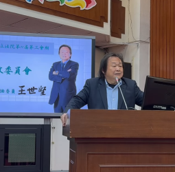 王世堅怒轟汽車業!進口車來台翻倍賣,70年保護換來外銷掛零