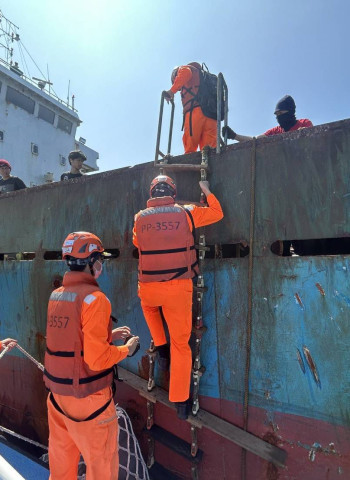 可疑貨輪又現蹤!海巡再次強勢登檢「寶順」輪