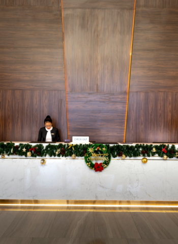 入住旅館竟要實名登記？真相曝光！依法登記身分證、保存六個月合法可查