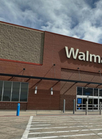 川普警告沃爾瑪：關稅吞下去，別轉嫁消費者！