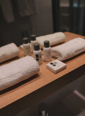 民宿每房收入年減17%、房價跌利潤縮、部分業者打算歇業或頂讓　國旅市場陷入經營洗牌期