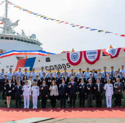 海巡署四艘旗艦到齊!首艘原住民族名巡護船命名下水 賴清德總統親主持台北艦成軍暨西拉雅號聯合典禮