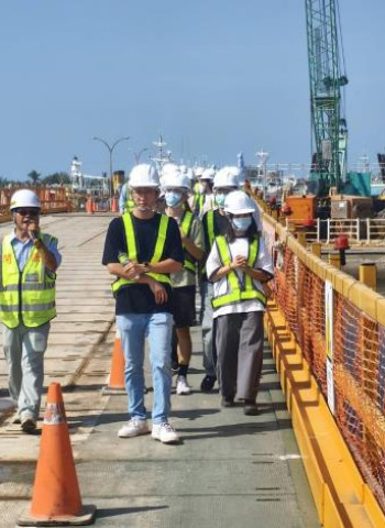 成大土木系師生參訪臺南安平漁港跨港大橋工程 深化工程實務與廉政視野
