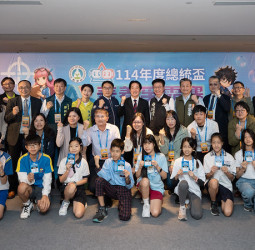 賴清德總統出席臺南「總統盃AI素養爭霸賽」頒獎典禮　肯定臺灣青年科技潛力與創造力