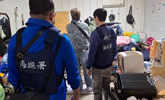 嫌犯狡詐丟棄毒品仍被海巡攔截 板橋專案緝毒行動全程曝光與抓捕詳情