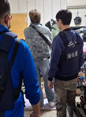 嫌犯狡詐丟棄毒品仍被海巡攔截 板橋專案緝毒行動全程曝光與抓捕詳情