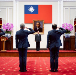 賴清德總統主持將官晉任授階典禮 勉國軍導入新科技強化戰力 以「新訓練、新思維、新裝備、新科技」守護臺灣民主