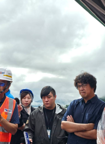 交通部陳世凱部長連夜前往花蓮勘災，瞭解馬太鞍溪橋搶修情形，台9線斷橋緊急應變全曝光