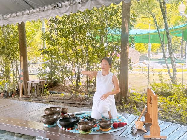 臺南龜丹溫泉「湧泉頌音」登場：溫泉與瑜伽與頌缽打造教師節輕旅行體驗