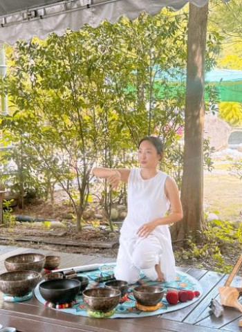 臺南龜丹溫泉「湧泉頌音」登場:溫泉與瑜伽與頌缽打造教師節輕旅行體驗