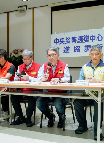 賴建信總協調官:協調各部會全力救災 協助花蓮馬太鞍溪受災民眾儘快恢復日常生活