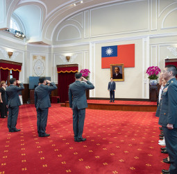 賴清德總統主持臺北將官晉任授階典禮　強化實戰訓練與官兵使命打造民主防衛戰力