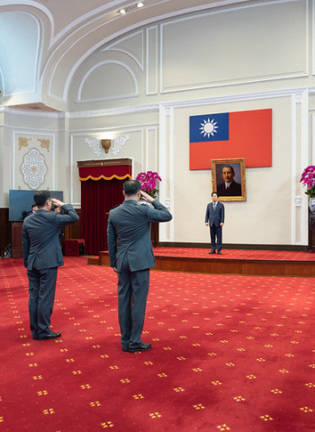 賴清德總統主持臺北將官晉任授階典禮　強化實戰訓練與官兵使命打造民主防衛戰力