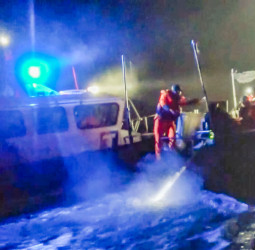 金門海巡登檢扣留中國三無船舶 展現嚴正執法立場捍衛國家主權