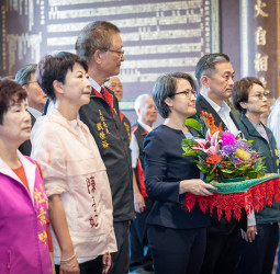 蕭美琴副總統赴臺南廟宇參拜祈福　祈求臺灣風調雨順國泰民安
