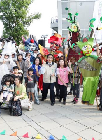 大仙神偶踩街庄頭沸騰　2026台江文化季慶開幕　黃偉哲市長邀民共賞「內海派對‧庄頭看戲」